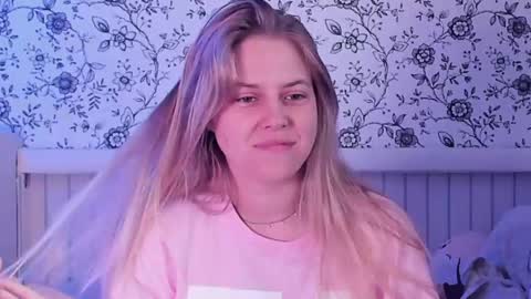 Snapshot of angelanty chatting on 05/31/26, 03:19 Darsi Anty online show from 05/31/26, 03:19