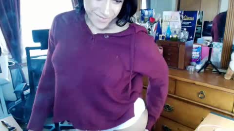 Angela Longcock online show from 04/26/26, 10:51