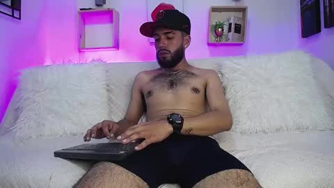 Angel online show from 12/06/24, 04:25