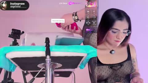 Snapshot of angelcb_ chatting on 09/22/25, 06:26 angel online show from 09/22/25, 06:26