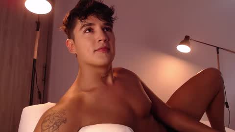 Snapshot of angelcossio chatting on 03/02/25, 08:18 Angel online show from 03/02/25, 08:18