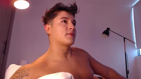 Angel online show from 10/29/25, 08:43