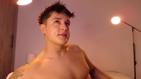 Angel online show from 01/11/26, 01:21