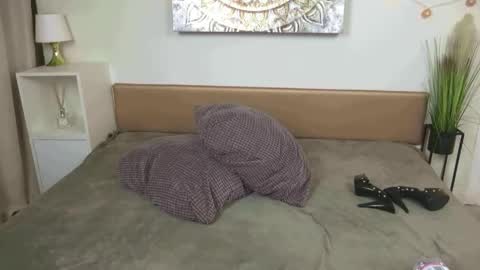 MercedesSilver online show from 03/13/26, 10:05