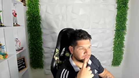 Snapshot of angelcute3 chatting on 01/20/25, 06:53 angel online show from 01/20/25, 06:53