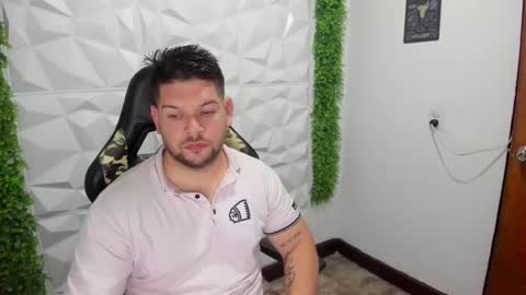 Snapshot of angelcute3 chatting on 01/30/25, 01:33 angel online show from 01/30/25, 01:33