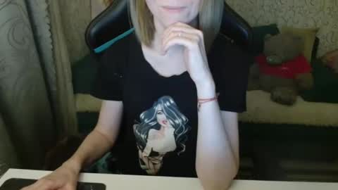 Snapshot of angelcute32 chatting on 10/11/25, 02:59 AngelCute32 online show from 10/11/25, 02:59