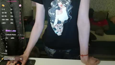 Snapshot of angelcute32 chatting on 10/12/25, 03:44 AngelCute32 online show from 10/12/25, 03:44