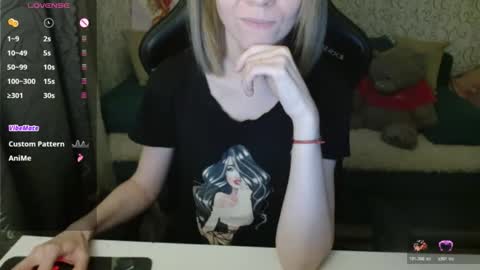 Snapshot of angelcute32 chatting on 10/21/25, 03:13 AngelCute32 online show from 10/21/25, 03:13