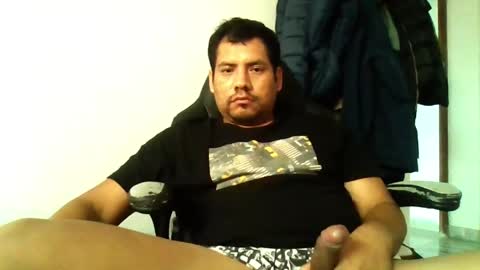 Snapshot of angeldavid90 chatting on 05/08/26, 04:56 angeldavid90 online show from 05/08/26, 04:56