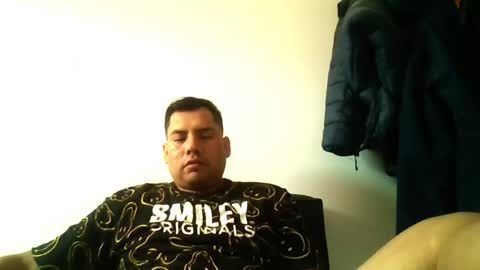 Snapshot of angeldavid90 chatting on 05/17/26, 05:20 angeldavid90 online show from 05/17/26, 05:20