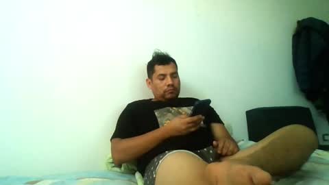 Snapshot of angeldavid90 chatting on 05/31/26, 06:53 angeldavid90 online show from 05/31/26, 06:53