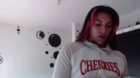 Snapshot of angele_johnson chatting on 03/09/25, 09:57 angele online show from 03/09/25, 09:57