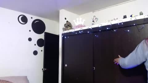 Snapshot of angele_johnson chatting on 03/11/25, 03:26 angele online show from 03/11/25, 03:26