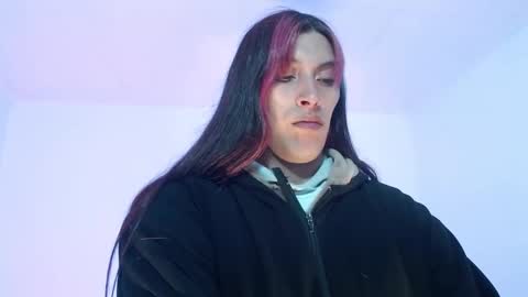 Snapshot of angele_johnson chatting on 09/25/25, 02:37 angele online show from 09/25/25, 02:37