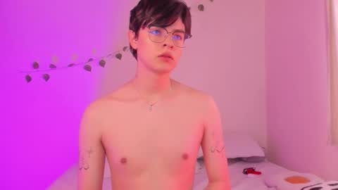 Angel Fiore online show from 11/04/25, 04:39