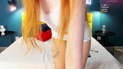 Angela online show from 05/17/26, 01:25