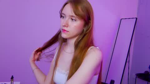 Snapshot of angelfleur chatting on 06/25/26, 01:49 Angela online show from 06/25/26, 01:49