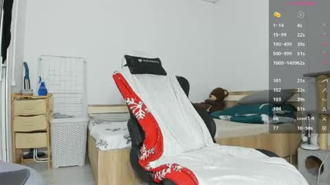 Frankie  online show from 04/19/26, 06:10