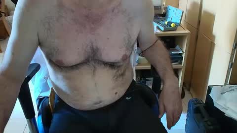 angelgarcia269 online show from 04/11/26, 02:32