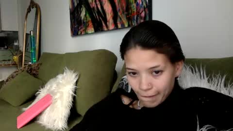 Snapshot of angelia01m chatting on 10/01/25, 10:05 angelia01m online show from 10/01/25, 10:05