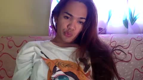 Snapshot of angelic_slutxx chatting on 12/24/24, 06:33 Yhanna online show from 12/24/24, 06:33