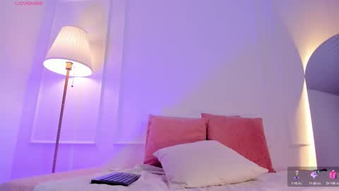 Angelica Cross online show from 10/09/25, 11:30