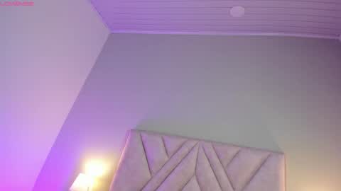 Angelica Cross online show from 04/12/26, 11:15