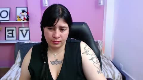 Angelica online show from 11/26/25, 04:35