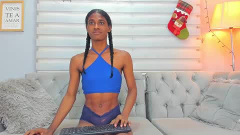 Snapshot of angelica_sexy1 chatting on 12/24/24, 09:33 angelica_sexy1 online show from 12/24/24, 09:33