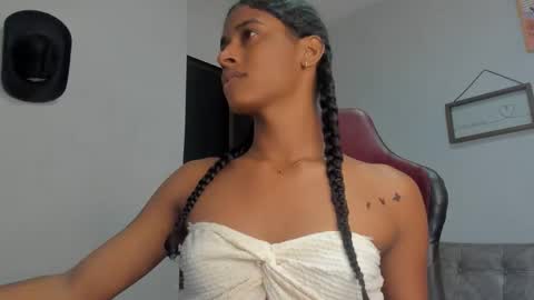 Snapshot of angelica_sexy1 chatting on 10/01/25, 07:31 angelica_sexy1 online show from 10/01/25, 07:31