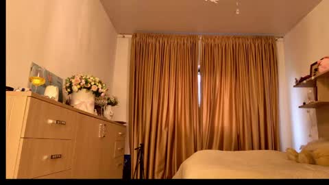 angelicfenix online show from 04/29/26, 04:00