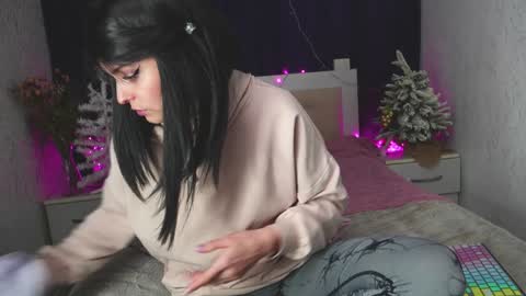 Angelika Rouge online show from 01/05/25, 03:55