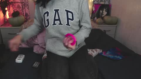 Angelika Rouge online show from 11/08/25, 05:23