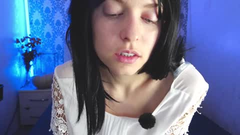 Angelika Rouge online show from 12/16/25, 01:27