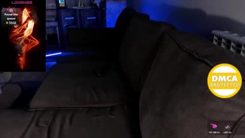 Angelika online show from 12/17/25, 09:43