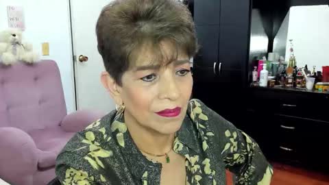 Angelina online show from 10/18/25, 12:57