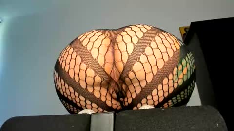 Angelina online show from 10/30/25, 07:32