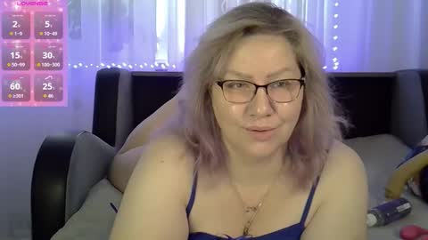 AngelinaGlam online show from 10/12/25, 10:58