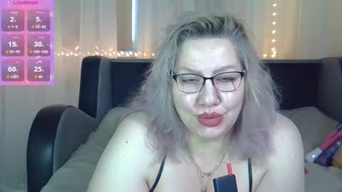 AngelinaGlam online show from 10/13/25, 12:05