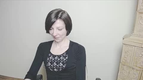 Angelina online show from 03/04/25, 10:46