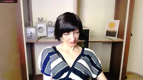 Angelina online show from 10/07/25, 06:54