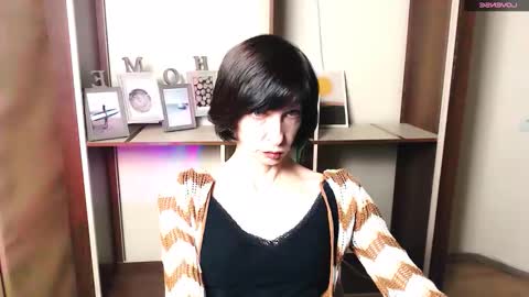 Angelina online show from 10/30/25, 08:16