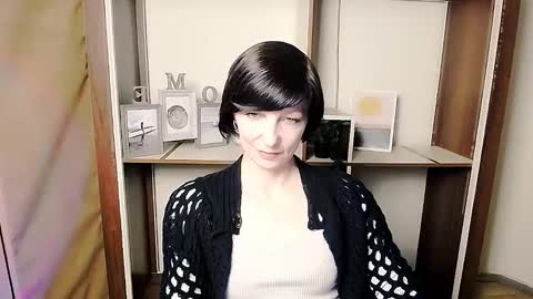 Angelina online show from 02/11/26, 10:09