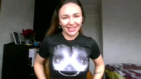 angelinalove28 online show from 11/30/25, 07:45