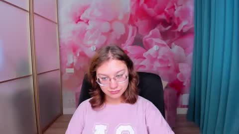 AngelinaLow online show from 11/06/25, 12:28