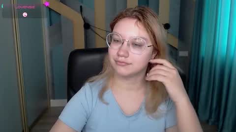 AngelinaLow online show from 02/02/26, 12:15