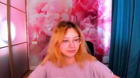 AngelinaLow online show from 03/10/26, 01:05