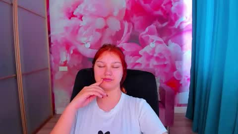 AngelinaLow online show from 05/30/26, 11:29