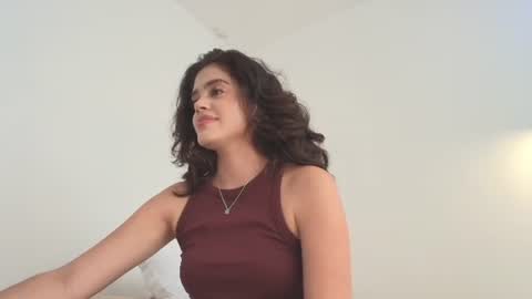 Snapshot of angelinarosss_ chatting on 06/27/26, 08:36 online show from 06/27/26, 08:36